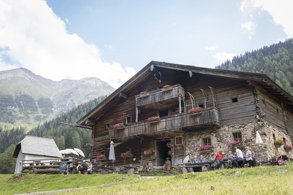 Das Tauernhaus - Eingebettet in die Rauriser Bergwelt
